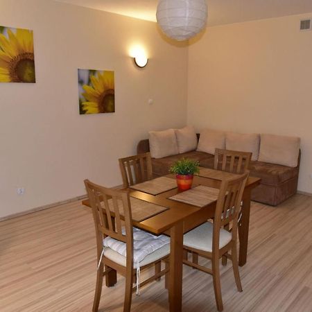 Apartament Sloneczny Brzeg ミエンジズドロイェ エクステリア 写真