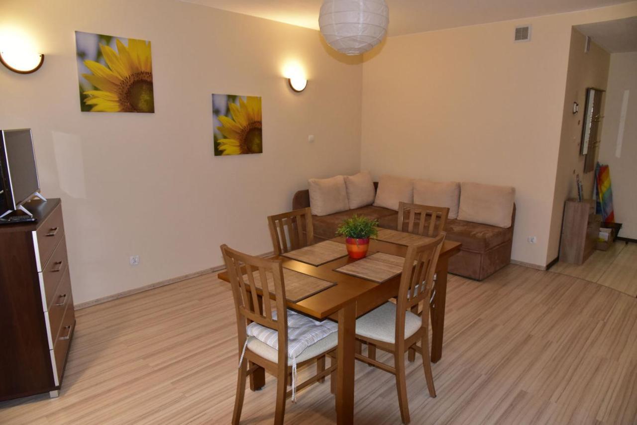Apartament Sloneczny Brzeg ミエンジズドロイェ エクステリア 写真