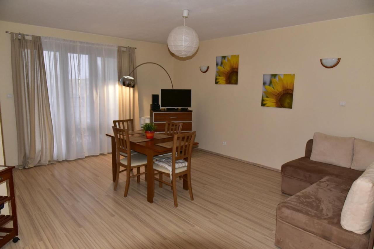 Apartament Sloneczny Brzeg ミエンジズドロイェ エクステリア 写真