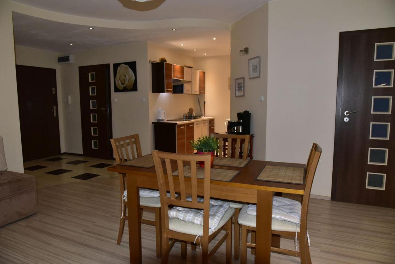 Apartament Sloneczny Brzeg ミエンジズドロイェ エクステリア 写真
