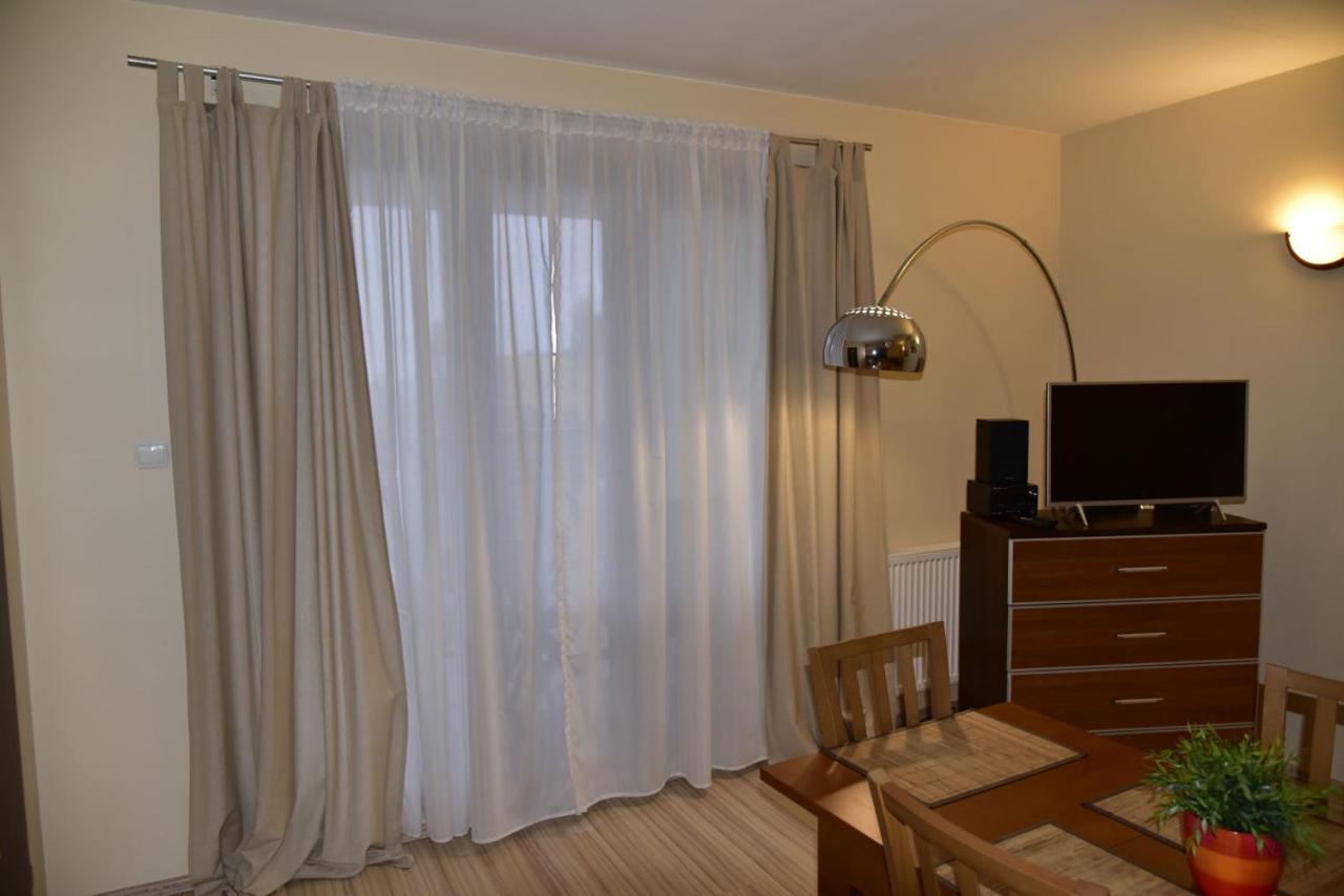 Apartament Sloneczny Brzeg ミエンジズドロイェ エクステリア 写真
