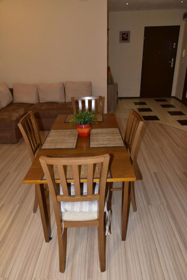 Apartament Sloneczny Brzeg ミエンジズドロイェ エクステリア 写真