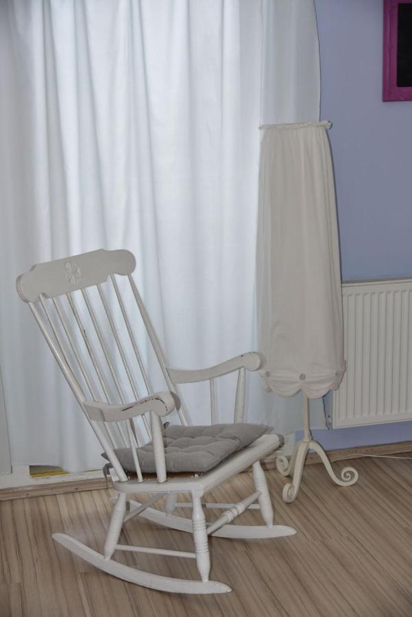 Apartament Sloneczny Brzeg ミエンジズドロイェ エクステリア 写真