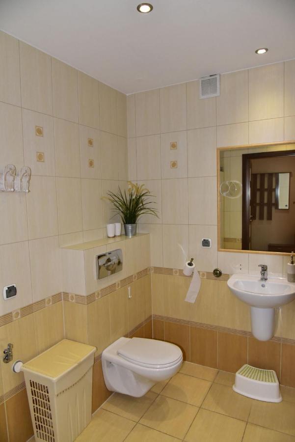 Apartament Sloneczny Brzeg ミエンジズドロイェ エクステリア 写真