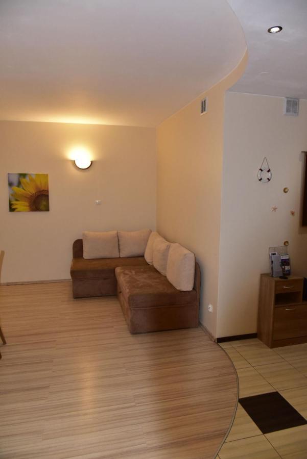 Apartament Sloneczny Brzeg ミエンジズドロイェ エクステリア 写真