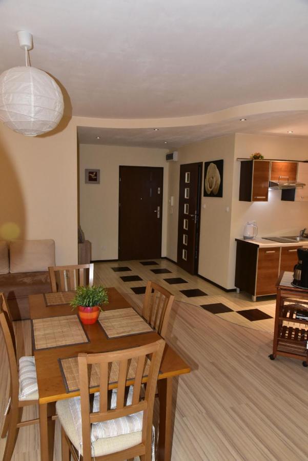 Apartament Sloneczny Brzeg ミエンジズドロイェ エクステリア 写真