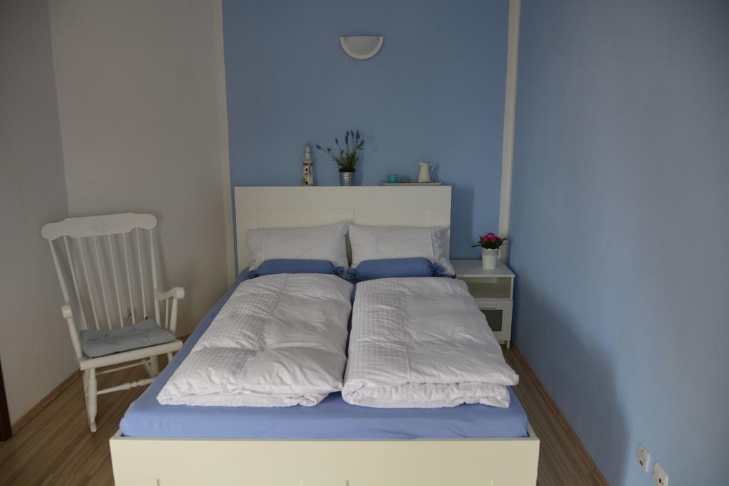 Apartament Sloneczny Brzeg ミエンジズドロイェ 部屋 写真